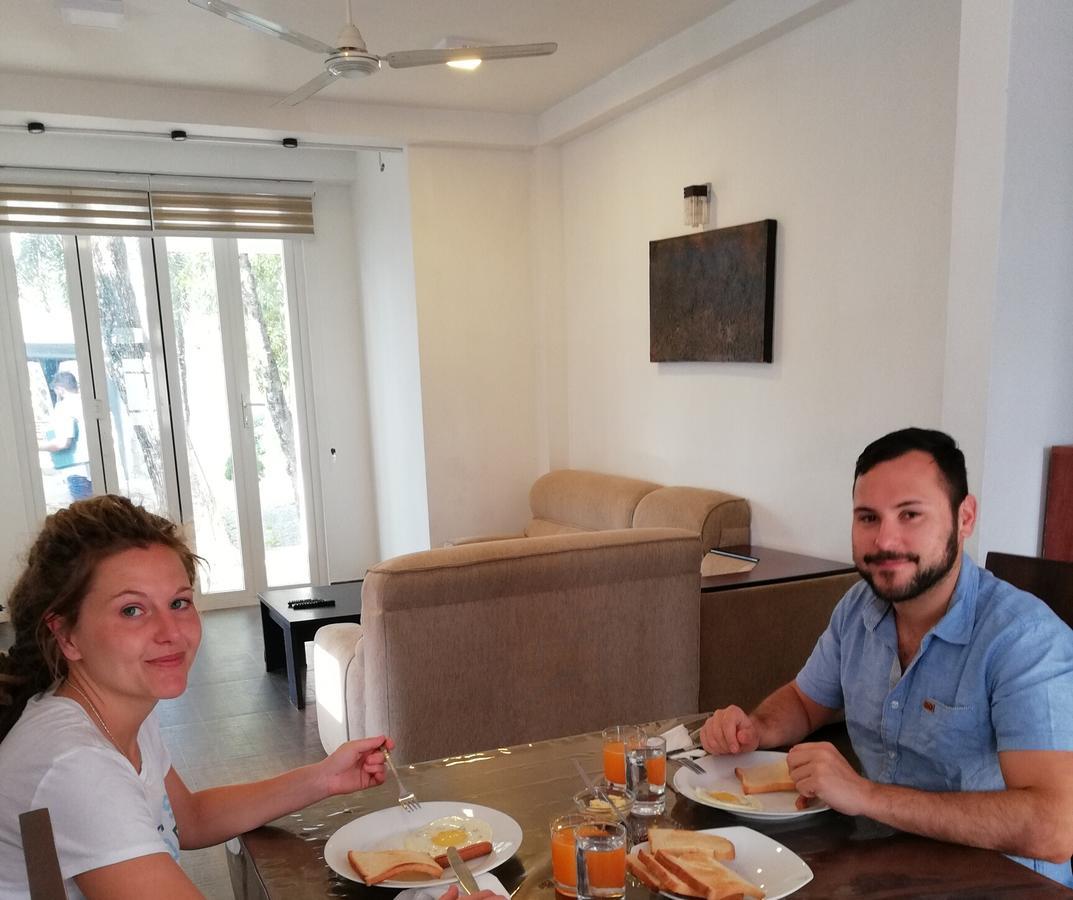 Oak Residencies Villa Kiribathgoda Rum bild
